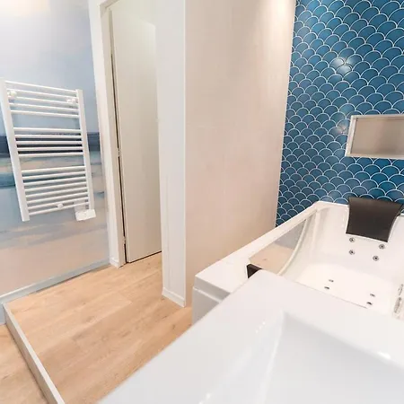 Mediterraneen Avec Balneo Apartment *